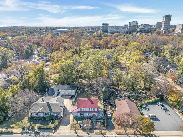 Photo of 206 E Stone Avenue