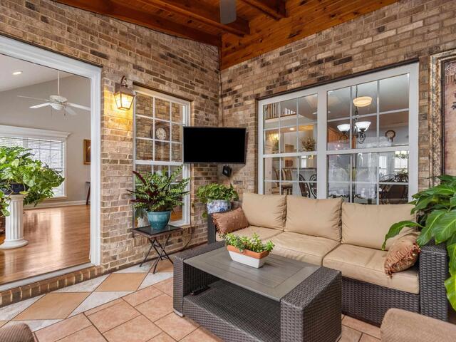 Photo of 8 Middleberry Court