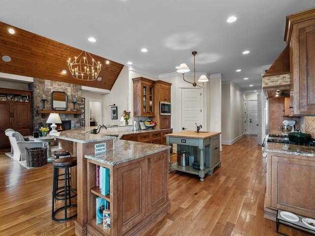 Photo of 341 Riverside Drive