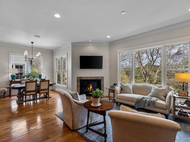 Photo of 341 Riverside Drive