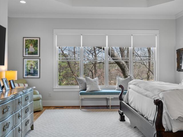 Photo of 341 Riverside Drive