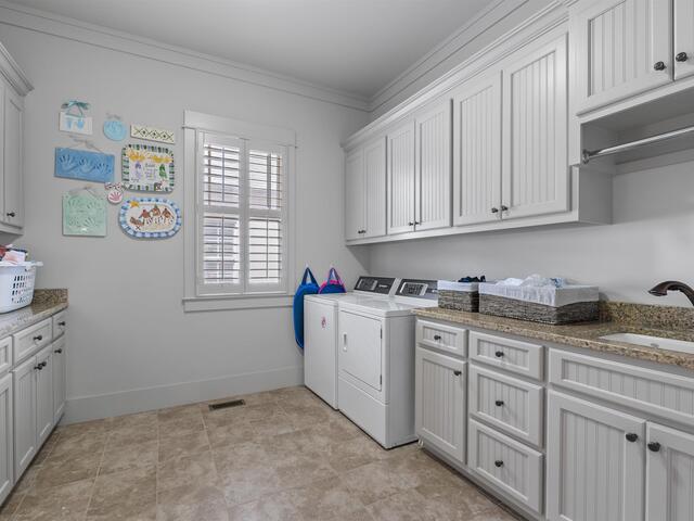 Photo of 341 Riverside Drive