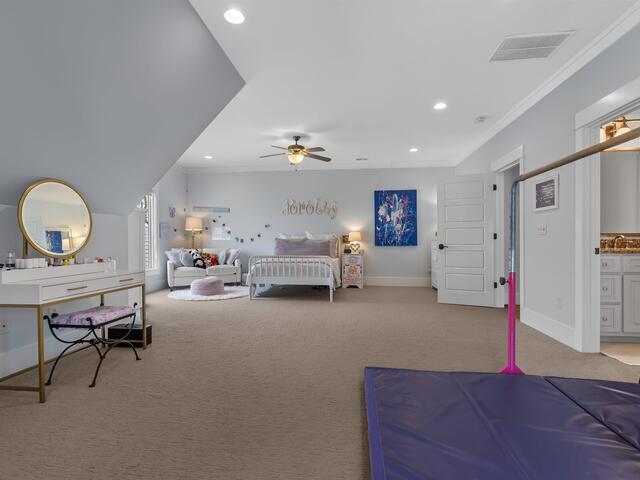 Photo of 341 Riverside Drive