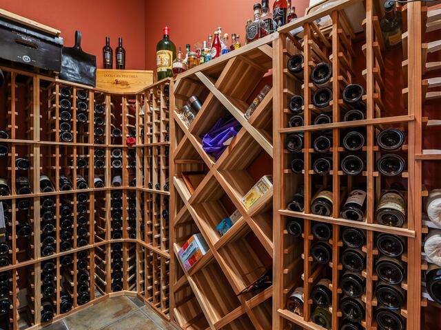 Photo of 341 Riverside Drive