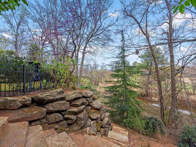 Photo of 341 Riverside Drive