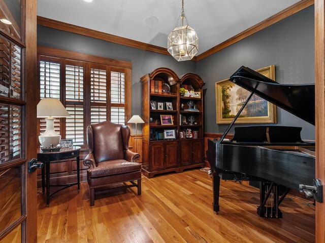 Photo of 341 Riverside Drive