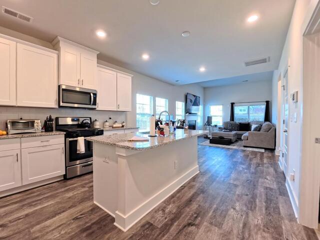 Photo of 28 Bromes Way