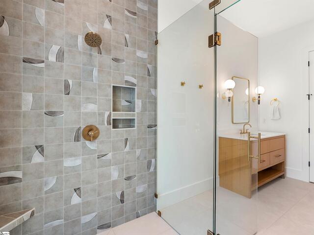 Photo of 313 Waterford Fall Way