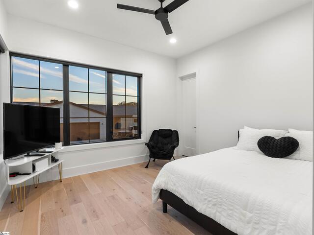 Photo of 313 Waterford Fall Way