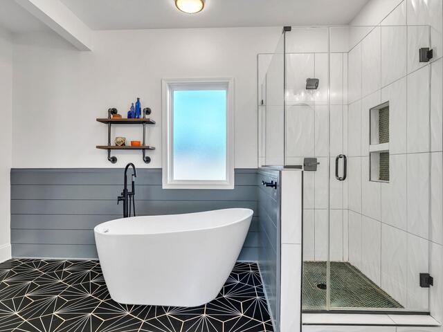 Photo of 221 3rd Avenue