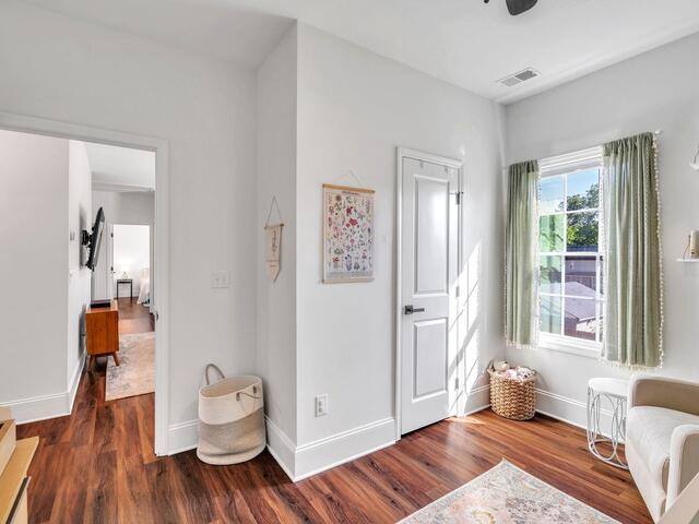 Photo of 221 3rd Avenue