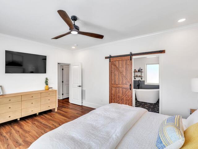 Photo of 221 3rd Avenue