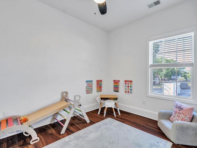 Photo of 221 3rd Avenue