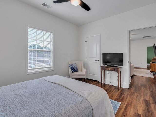 Photo of 221 3rd Avenue