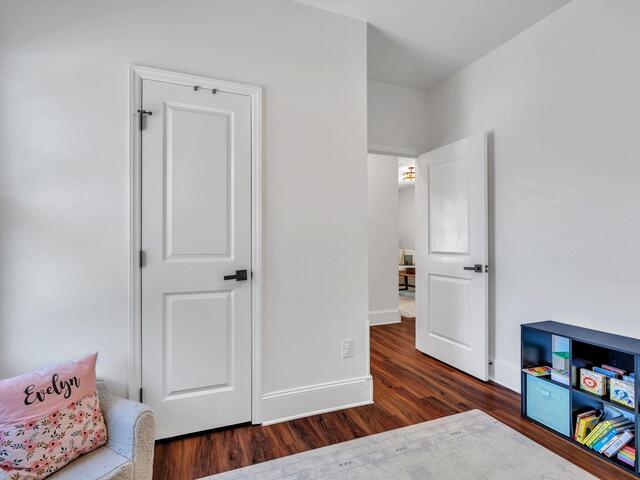 Photo of 221 3rd Avenue
