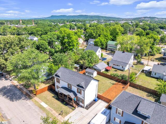 Photo of 221 3rd Avenue