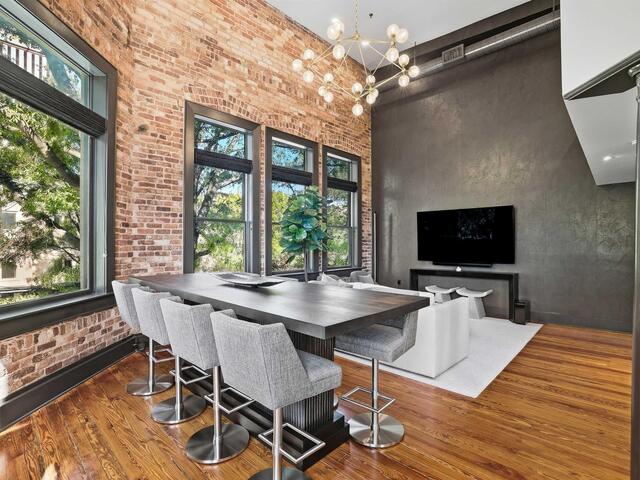 Photo of 102 N Main Street
