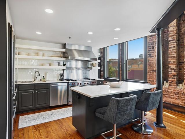 Photo of 102 N Main Street