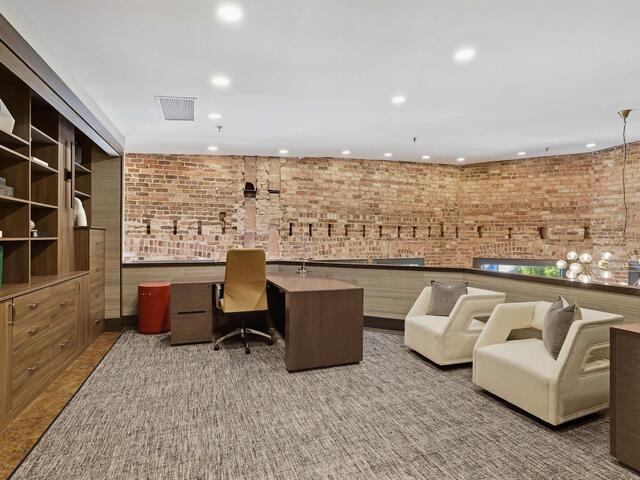 Photo of 102 N Main Street