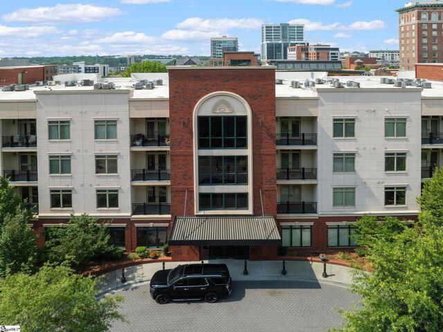 Photo of 98 E McBee Avenue