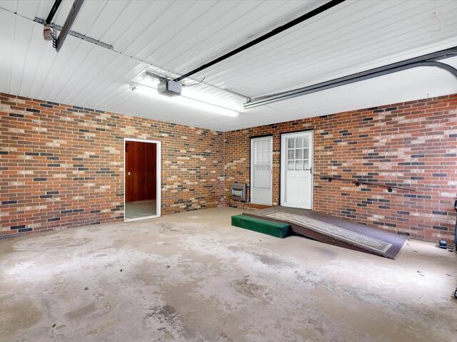 Photo of 102 Westwood Circle