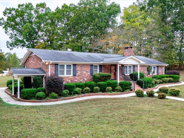 Photo of 102 Westwood Circle