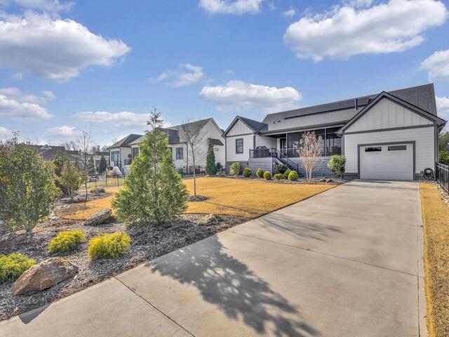 Photo of 7 Jordan Pond Drive