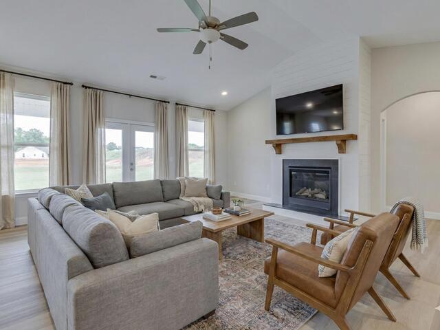 Photo of 112 Walters Way