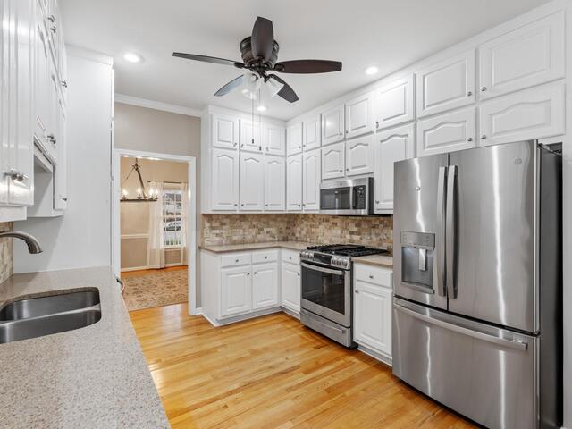 Photo of 204 Windrow Lane