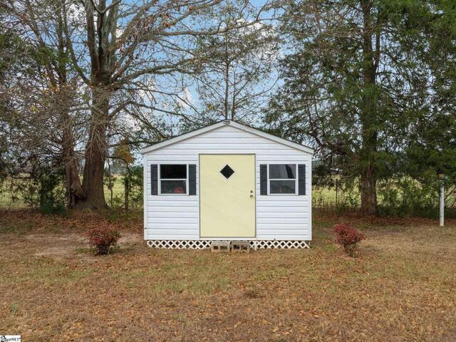 Photo of 204 Windrow Lane