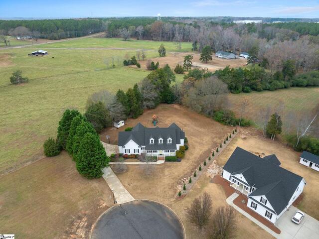 Photo of 204 Windrow Lane