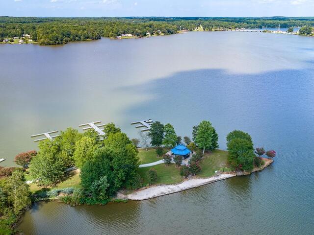 Photo of 930 Eagles Harbor Drive