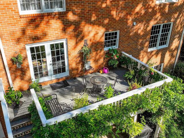 Photo of 206 Honey Horn Drive