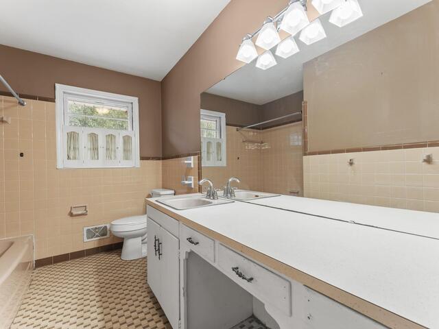 Photo of 136 Holly Circle