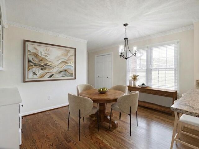 Photo of 219 E Thistle Lane