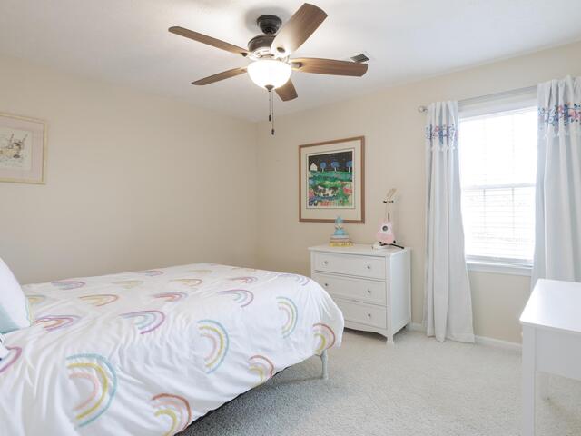 Photo of 219 E Thistle Lane