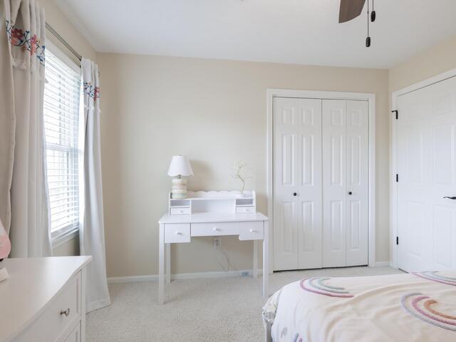 Photo of 219 E Thistle Lane