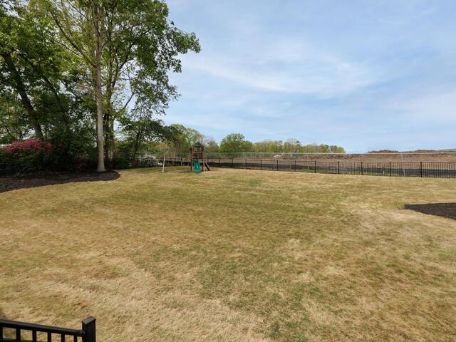 Photo of 219 E Thistle Lane