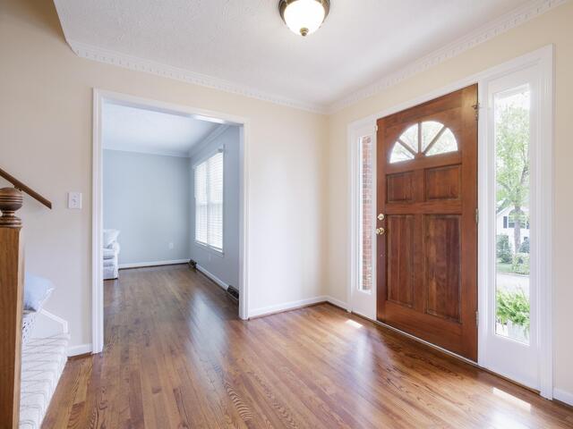 Photo of 219 E Thistle Lane