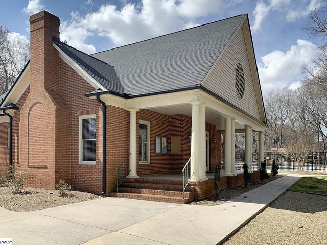 Photo of 219 E Thistle Lane