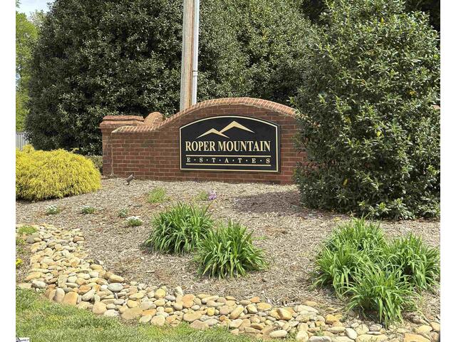 Photo of 219 E Thistle Lane