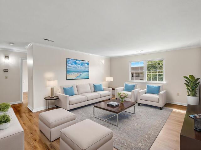 Photo of 925 Cleveland Street