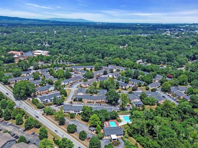 Photo of 925 Cleveland Street