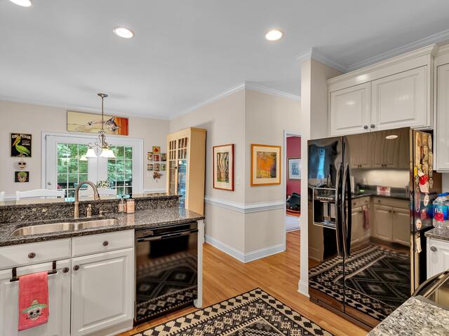 Photo of 123 N Woodfin Ridge Drive