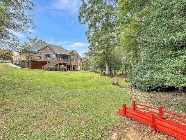 Photo of 123 N Woodfin Ridge Drive