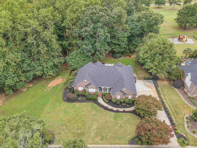 Photo of 123 N Woodfin Ridge Drive