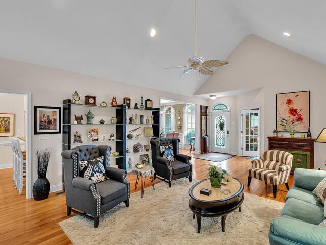 Photo of 123 N Woodfin Ridge Drive