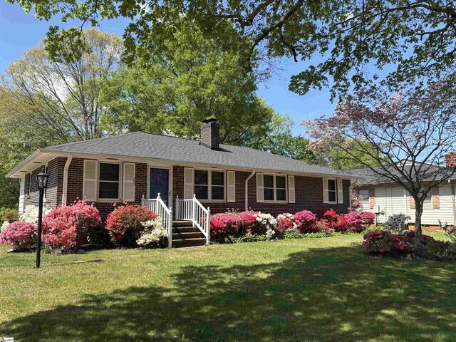 Photo of 207 Alpine Way