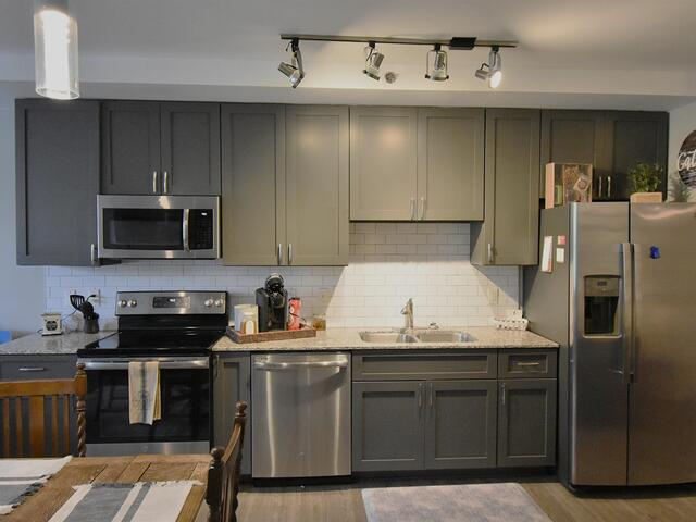 Photo of 100 E Washington Street
