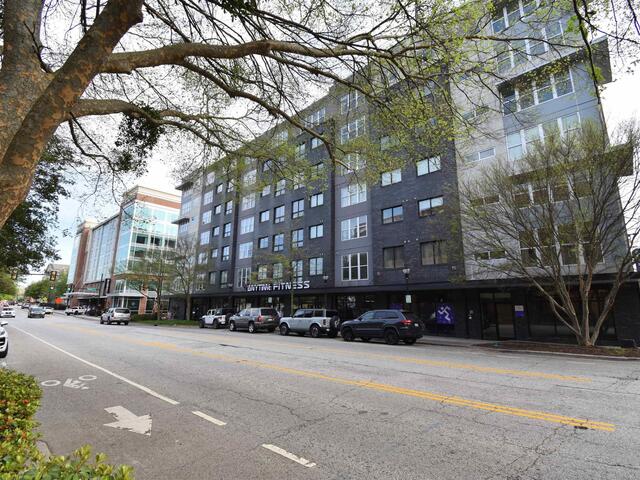 Photo of 100 E Washington Street